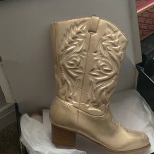New gold western cowboy boots 👢 size 10w